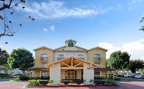 La Quinta Inn & Suites By Wyndham Irvine Spectrum